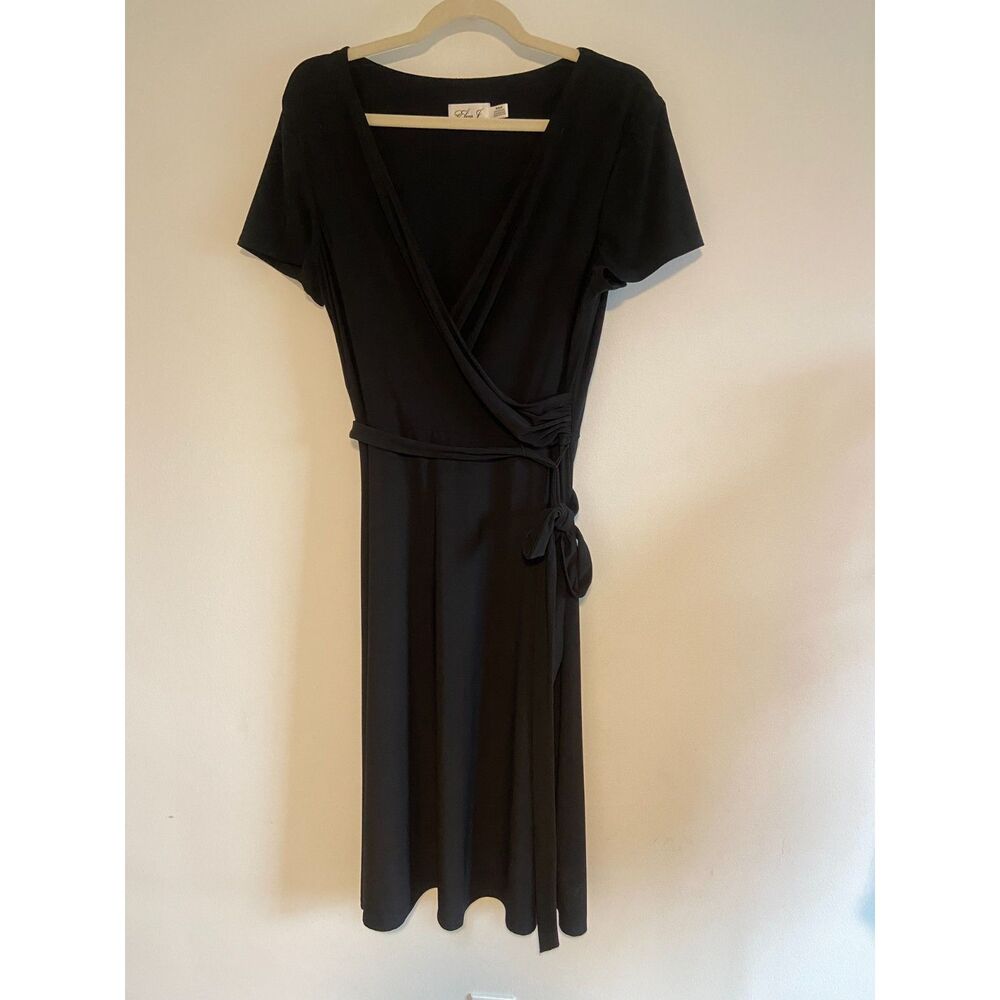 ELIZA J Black Short Sleeve Wrap Dress Size MEDIUM